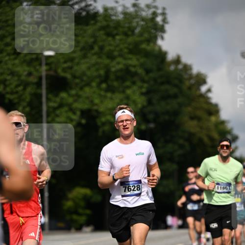 29.06.2025 - hella hamburg halbmarathon Dr. Thomas Lammeyer http://msf.ph/oto/8225459 29.06.2025 09:49:58 Kennedybrücke 1344, 1577, 1889, 2243, 4477, 4944, 5048, 5152, 5660, 7466, 7534, 7628, 7901, 8312, 8323, 10477, 10865, 10927, 11230, 11304 meine-sportfotos.de