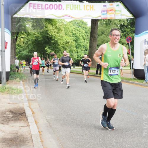 29.06.2025 - hella hamburg halbmarathon MichiJ http://msf.ph/oto/8225493 29.06.2025 10:25:23 Zwischen KM18-KM19 1385, 2399, 6915, 7152, 7154, 11833, 12916, 13991, 14601, 16158, 17217 meine-sportfotos.de
