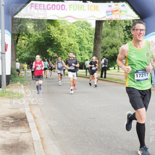 29.06.2025 - hella hamburg halbmarathon MichiJ http://msf.ph/oto/8225517 29.06.2025 10:25:23 Zwischen KM18-KM19 1385, 2399, 6915, 7152, 7154, 11833, 12916, 13991, 14601, 16158, 17217 meine-sportfotos.de
