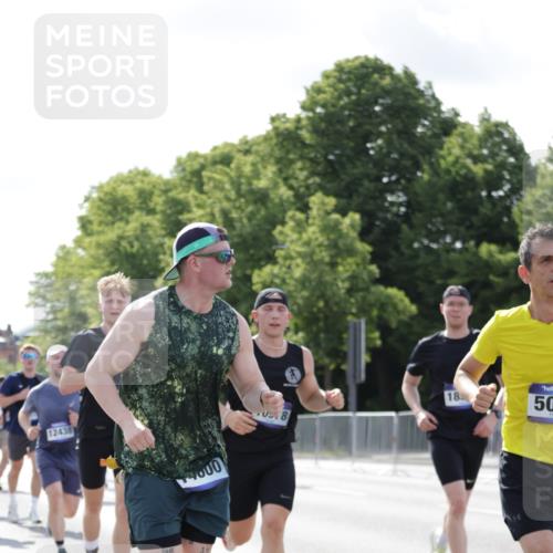 29.06.2025 - hella hamburg halbmarathon Jannik Wohlers http://msf.ph/oto/8225519 29.06.2025 09:51:35 Lombardsbrücke 1312, 1353, 1569, 1763, 3437, 3697, 5014, 5047, 5129, 5231, 5336, 5690, 5987, 6700, 6705, 6770, 7185, 7710, 8074, 8359, 8564, 8900, 9358, 9659, 10319, 10691, 10978, 11021, 11714, 12438, 12623, xxx, 13183, 14226, 14228, 14346, 14462, 15164, 15185, 15206, 15451, 15846, 15935, 16052, 16503, 17016, 17403, 17406, 17733, 17911, 18049, 18304, 18330, 18356, 18399, 18772, 18829, 18878, 19009 meine-sportfotos.de