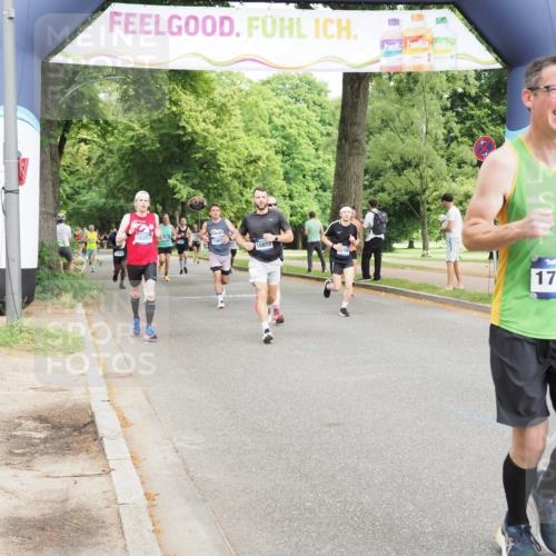 29.06.2025 - hella hamburg halbmarathon MichiJ http://msf.ph/oto/8225525 29.06.2025 10:25:23 Zwischen KM18-KM19 1385, 2399, 6915, 7152, 7154, 11833, 12916, 13991, 14601, 16158, 17217 meine-sportfotos.de