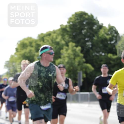 29.06.2025 - hella hamburg halbmarathon Jannik Wohlers http://msf.ph/oto/8225526 29.06.2025 09:51:35 Lombardsbrücke 1312, 1353, 1569, 1763, 3437, 3697, 5014, 5047, 5129, 5231, 5336, 5690, 5987, 6700, 6705, 6770, 7185, 7710, 8074, 8359, 8564, 8900, 9358, 9659, 10319, 10691, 10978, 11021, 11714, 12438, 12623, xxx, 13183, 14226, 14228, 14346, 14462, 15164, 15185, 15206, 15451, 15846, 15935, 16052, 16503, 17016, 17403, 17406, 17733, 17911, 18049, 18304, 18330, 18356, 18399, 18772, 18829, 18878, 19009 meine-sportfotos.de