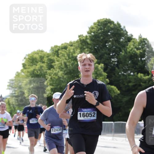 29.06.2025 - hella hamburg halbmarathon Jannik Wohlers http://msf.ph/oto/8225595 29.06.2025 09:51:36 Lombardsbrücke 1057, 1312, 1353, 1569, 1763, 3437, 3697, 5014, 5047, 5129, 5231, 5336, 5690, 5987, 6700, 6705, 6770, 7185, 7710, 8074, 8359, 8564, 8900, 9358, 9659, 10319, 10691, 10978, 11021, 11714, 12438, 12623, xxx, 13183, 14226, 14228, 14346, 14462, 15164, 15185, 15206, 15451, 15846, 15935, 16052, 16503, 16547, 17016, 17403, 17406, 17733, 17911, 18049, 18304, 18330, 18399, 18772, 18829, 18878, 19009 meine-sportfotos.de