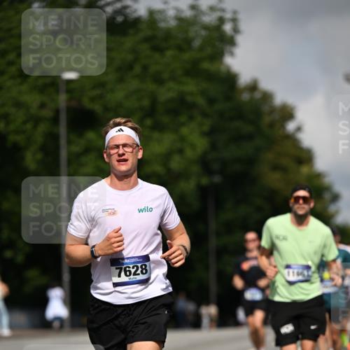 29.06.2025 - hella hamburg halbmarathon Dr. Thomas Lammeyer http://msf.ph/oto/8225634 29.06.2025 09:49:59 Kennedybrücke 1344, 1577, 1889, 2243, 4477, 4944, 5048, 5152, 5660, 7466, 7534, 7628, 7901, 8312, 8323, 10477, 10865, 10927, 11230, 11304 meine-sportfotos.de