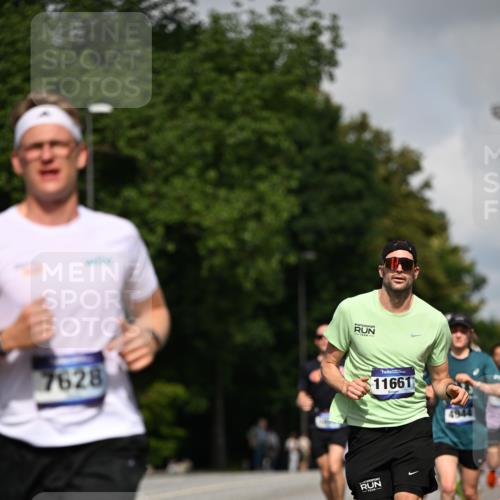 29.06.2025 - hella hamburg halbmarathon Dr. Thomas Lammeyer http://msf.ph/oto/8225800 29.06.2025 09:50:00 Kennedybrücke 1344, 1577, 1889, 2243, 4477, 4944, 5048, 5152, 5660, 7466, 7534, 7628, 7901, 8312, 8323, 10477, 10865, 10927, 11230, 11304 meine-sportfotos.de