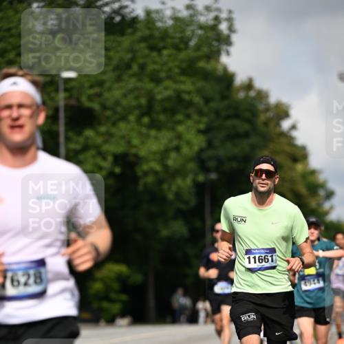 29.06.2025 - hella hamburg halbmarathon Dr. Thomas Lammeyer http://msf.ph/oto/8225857 29.06.2025 09:50:00 Kennedybrücke 1344, 1577, 1889, 2243, 4477, 4944, 5048, 5152, 5660, 7466, 7534, 7628, 7901, 8312, 8323, 10477, 10865, 10927, 11230, 11304 meine-sportfotos.de