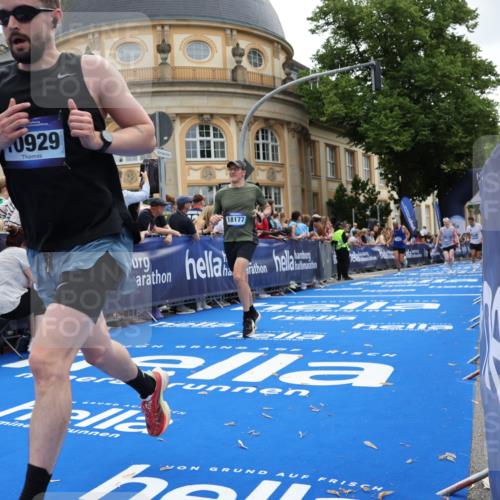 29.06.2025 - hella hamburg halbmarathon Strokosch-Dieckow http://msf.ph/oto/8226125 29.06.2025 10:31:10 Ziel 3201, 4812, 5826, 10017, 10298, 10929, 11857, 12232, 13754, 14450, 14548, 18177, 19042 meine-sportfotos.de