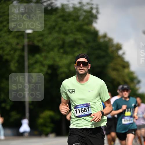 29.06.2025 - hella hamburg halbmarathon Dr. Thomas Lammeyer http://msf.ph/oto/8226140 29.06.2025 09:50:01 Kennedybrücke 1344, 1577, 1889, 2243, 4477, 4944, 5048, 5152, 5660, 7466, 7534, 7628, 7901, 8312, 8323, 10477, 10865, 10927, 11230, 11304 meine-sportfotos.de