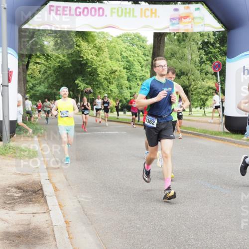 29.06.2025 - hella hamburg halbmarathon MichiJ http://msf.ph/oto/8226217 29.06.2025 10:25:31 Zwischen KM18-KM19 1411, 3959, 5315, 5961, 7152, 8362, 10852, 12051, 12168, 13972, 18156, 18357, 18824, 18986 meine-sportfotos.de