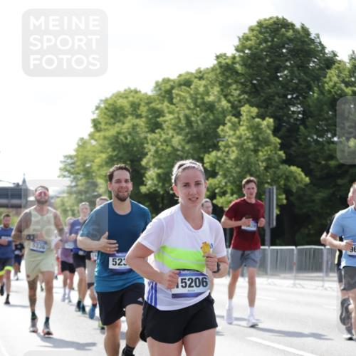 29.06.2025 - hella hamburg halbmarathon Jannik Wohlers http://msf.ph/oto/8226244 29.06.2025 09:51:39 Lombardsbrücke 1057, 1312, 1353, 1569, 1604, 1763, 3437, 3697, 5014, 5047, 5129, 5231, 5336, 5690, 5987, 6373, 6700, 6705, 6711, 6770, 7185, 7710, 8074, 8359, 8564, 9358, 9547, 9659, 10691, 10978, 11821, 12438, xxx, 13269, 14226, 14228, 14462, 15164, 15185, 15206, 15451, 15846, 15935, 16052, 16503, 16547, 17016, 17403, 17733, 17911, 18049, 18304, 18330, 18399, 18772, 18829, 18878, 19009 meine-sportfotos.de