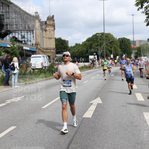 29.06.2025 - hella hamburg halbmarathon Yannick Fuchs http://msf.ph/oto/8226263 29.06.2025 10:33:25 20KM 1164, 2262, 2719, 2980, 3014, 3136, 3431, 4359, 5091, 5248, 6682, 6684, 8450, 8958, 9403, 10218, 11055, 11281, 11282, 11379, 11447, 12137, 13137, 13800, 14093, 14905, 15257, 15372, 15561, 15873, 15965, 16280, 17154, 17646, 17722, 18188, 18761, 19004, 19151 meine-sportfotos.de