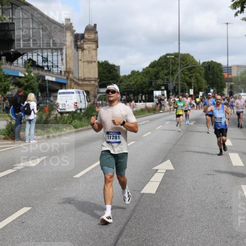 29.06.2025 - hella hamburg halbmarathon Yannick Fuchs http://msf.ph/oto/8226271 29.06.2025 10:33:25 20KM 1164, 2262, 2719, 2980, 3014, 3136, 3431, 4359, 5091, 5248, 6682, 6684, 8450, 8958, 9403, 10218, 11055, 11281, 11282, 11379, 11447, 12137, 13137, 13800, 14093, 14905, 15257, 15372, 15561, 15873, 15965, 16280, 17154, 17646, 17722, 18188, 18761, 19004, 19151 meine-sportfotos.de