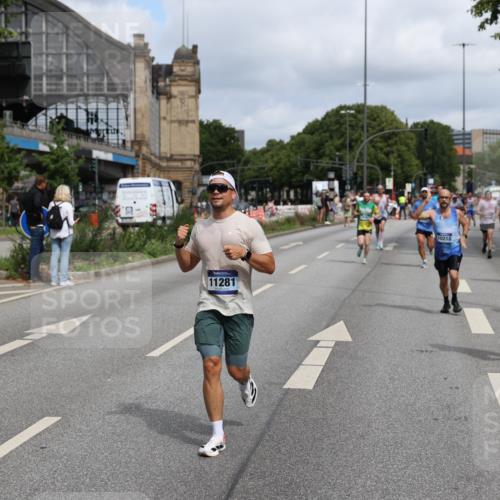 29.06.2025 - hella hamburg halbmarathon Yannick Fuchs http://msf.ph/oto/8226276 29.06.2025 10:33:25 20KM 1164, 2262, 2719, 2980, 3014, 3136, 3431, 4359, 5091, 5248, 6682, 6684, 8450, 8958, 9403, 10218, 11055, 11281, 11282, 11379, 11447, 12137, 13137, 13800, 14093, 14905, 15257, 15372, 15561, 15873, 15965, 16280, 17154, 17646, 17722, 18188, 18761, 19004, 19151 meine-sportfotos.de