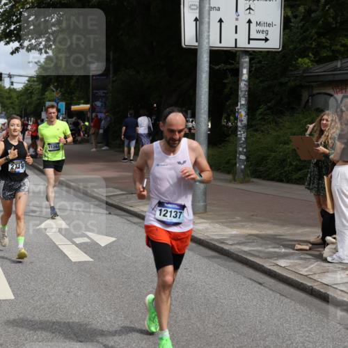 29.06.2025 - hella hamburg halbmarathon Yannick Fuchs http://msf.ph/oto/8226314 29.06.2025 10:33:26 20KM 1164, 2262, 2719, 2980, 3014, 3136, 3431, 4359, 5091, 5248, 6682, 6684, 8450, 8958, 9403, 10218, 11055, 11281, 11282, 11379, 11447, 12137, 13137, 13800, 14093, 14905, 15257, 15372, 15561, 15873, 15965, 16280, 17154, 17646, 17722, 18188, 18761, 19004, 19151 meine-sportfotos.de