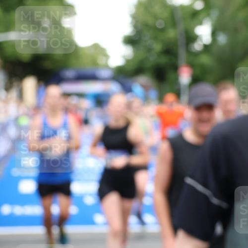 29.06.2025 - hella hamburg halbmarathon Zöllner http://msf.ph/oto/8226350 29.06.2025 10:53:01 Ziel 1258, 2099, 3334, 4557, 4558, 4770, 5907, 7509, 8139, 8720, 9093, 10724, 12155, 12367, 12519, 12910, 14791, 15430, 18590, 18720 meine-sportfotos.de