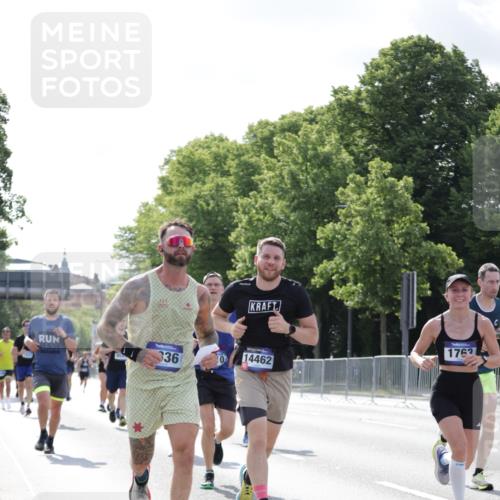 29.06.2025 - hella hamburg halbmarathon Jannik Wohlers http://msf.ph/oto/8226488 29.06.2025 09:51:40 Lombardsbrücke 1057, 1312, 1353, 1569, 1604, 1631, 1763, 3697, 5014, 5047, 5129, 5231, 5336, 5690, 5987, 6373, 6700, 6705, 6711, 6770, 7185, 7710, 8074, 8359, 8564, 9358, 9547, 9659, 10691, 10978, 11821, 12438, xxx, 13269, 14226, 14228, 14462, 15164, 15185, 15206, 15309, 15451, 15846, 15935, 16052, 16503, 16547, 17016, 17403, 17637, 17733, 17911, 18304, 18330, 18399, 18772, 18829, 18878, 19009 meine-sportfotos.de