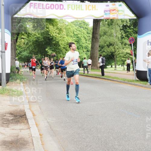 29.06.2025 - hella hamburg halbmarathon MichiJ http://msf.ph/oto/8226495 29.06.2025 10:25:39 Zwischen KM18-KM19 1411, 1571, 2196, 4860, 8084, 8362, 14075, 17078, 18038, 18733 meine-sportfotos.de
