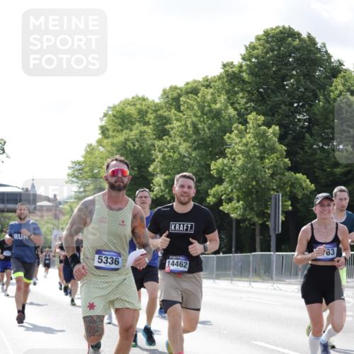 29.06.2025 - hella hamburg halbmarathon Jannik Wohlers http://msf.ph/oto/8226530 29.06.2025 09:51:40 Lombardsbrücke 1057, 1312, 1353, 1569, 1604, 1631, 1763, 3697, 5014, 5047, 5129, 5231, 5336, 5690, 5987, 6373, 6700, 6705, 6711, 6770, 7185, 7710, 8074, 8359, 8564, 9358, 9547, 9659, 10691, 10978, 11821, 12438, xxx, 13269, 14226, 14228, 14462, 15164, 15185, 15206, 15309, 15451, 15846, 15935, 16052, 16503, 16547, 17016, 17403, 17637, 17733, 17911, 18304, 18330, 18399, 18772, 18829, 18878, 19009 meine-sportfotos.de