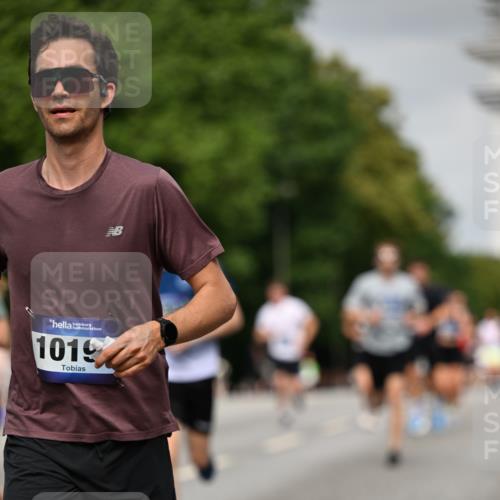 29.06.2025 - hella hamburg halbmarathon Dr. Thomas Lammeyer http://msf.ph/oto/8226649 29.06.2025 10:13:12 Kennedybrücke 1823, 2427, 3762, 4592, 4859, 7081, 9297, 9306, 9951, 9958, 10035, 10092, 10194, 10609 meine-sportfotos.de