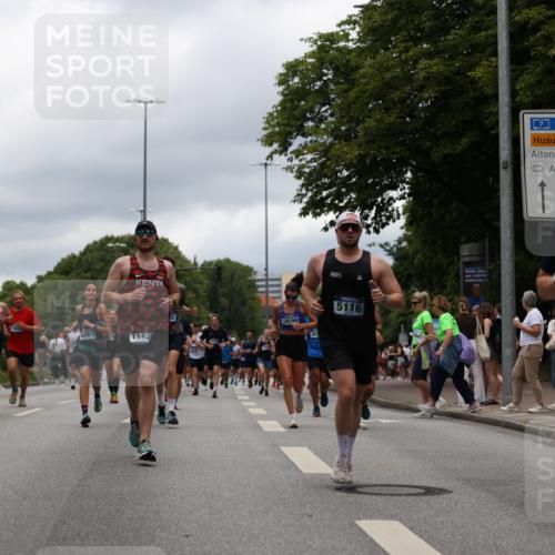 29.06.2025 - hella hamburg halbmarathon Yannick Fuchs http://msf.ph/oto/8226714 29.06.2025 10:46:33 20KM 1098, 1257, 1657, 2111, 2444, 2814, 3258, 3715, 3952, 4121, 4557, 4558, 4837, 5116, 5169, 5194, 5378, 5399, 6164, 6561, 6562, 7130, 7178, 7312, 7475, 7896, 8139, 8172, 8316, 8720, 8977, 9145, 9876, 10529, 10811, 11459, 12135, 12519, 13211, 13301, 13327, 14198, 14286, 14791, 15001, 15144, 15275, 15427, 15446, 15506, 15690, 16320, 16929, 17130, 17198, 17773, 18331 meine-sportfotos.de