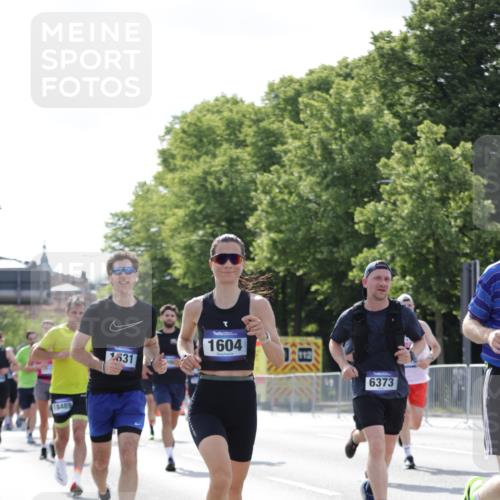 29.06.2025 - hella hamburg halbmarathon Jannik Wohlers http://msf.ph/oto/8226893 29.06.2025 09:51:45 Lombardsbrücke 1057, 1312, 1353, 1569, 1604, 1631, 1763, 3305, 3697, 5047, 5231, 5336, 5690, 5987, 6373, 6705, 6711, 7185, 7710, 8564, 9444, 9547, 9659, 10493, 10978, 11821, 12438, xxx, 13269, 13728, 14226, 14228, 14462, 15206, 15270, 15309, 15451, 16052, 16547, 17016, 17159, 17403, 17637, 17733, 17911, 18304, 18489, 18659, 18772, 18829, 18878, 18987, 19009 meine-sportfotos.de