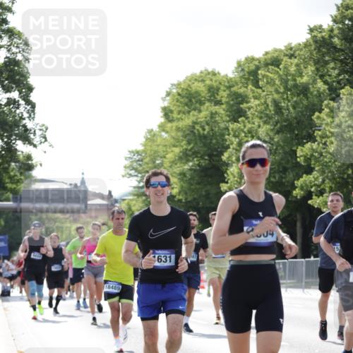 29.06.2025 - hella hamburg halbmarathon Jannik Wohlers http://msf.ph/oto/8226910 29.06.2025 09:51:46 Lombardsbrücke 1057, 1312, 1353, 1604, 1631, 1763, 3305, 3618, 3697, 5047, 5231, 5336, 5690, 5987, 6373, 6705, 6711, 7185, 7710, 8564, 9348, 9444, 9547, 9659, 10493, 10978, 11821, 12438, xxx, 13269, 13728, 14226, 14228, 14462, 15206, 15270, 15309, 15451, 16052, 16547, 17016, 17159, 17403, 17637, 17733, 17911, 18304, 18489, 18659, 18772, 18829, 18878, 18987, 19009 meine-sportfotos.de