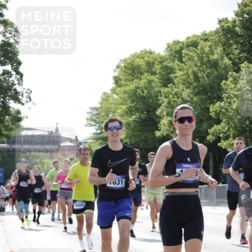 29.06.2025 - hella hamburg halbmarathon Jannik Wohlers http://msf.ph/oto/8226957 29.06.2025 09:51:46 Lombardsbrücke 1057, 1312, 1353, 1604, 1631, 1763, 3305, 3618, 3697, 5047, 5231, 5336, 5690, 5987, 6373, 6705, 6711, 7185, 7710, 8564, 9348, 9444, 9547, 9659, 10493, 10978, 11821, 12438, xxx, 13269, 13728, 14226, 14228, 14462, 15206, 15270, 15309, 15451, 16052, 16547, 17016, 17159, 17403, 17637, 17733, 17911, 18304, 18489, 18659, 18772, 18829, 18878, 18987, 19009 meine-sportfotos.de