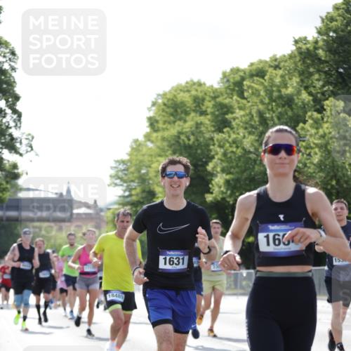 29.06.2025 - hella hamburg halbmarathon Jannik Wohlers http://msf.ph/oto/8227062 29.06.2025 09:51:46 Lombardsbrücke 1057, 1312, 1353, 1604, 1631, 1763, 3305, 3618, 3697, 5047, 5231, 5336, 5690, 5987, 6373, 6705, 6711, 7185, 7710, 8564, 9348, 9444, 9547, 9659, 10493, 10978, 11821, 12438, xxx, 13269, 13728, 14226, 14228, 14462, 15206, 15270, 15309, 15451, 16052, 16547, 17016, 17159, 17403, 17637, 17733, 17911, 18304, 18489, 18659, 18772, 18829, 18878, 18987, 19009 meine-sportfotos.de