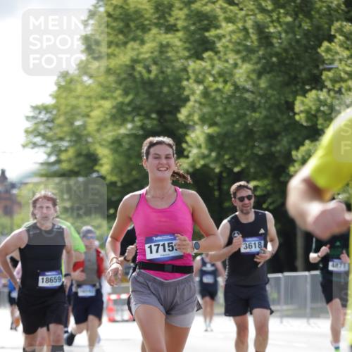 29.06.2025 - hella hamburg halbmarathon Jannik Wohlers http://msf.ph/oto/8227117 29.06.2025 09:51:49 Lombardsbrücke 1057, 1468, 1604, 1631, 1763, 3305, 3618, 3697, 3852, 4871, 4915, 5047, 5231, 5336, 5690, 6373, 6705, 6711, 7710, 8564, 9348, 9444, 9547, 9659, 10493, 10978, 11062, 11679, 11821, 12438, 12772, xxx, 13269, 13728, 14462, 15270, 15309, 15451, 16052, 16547, 16591, 16592, 17159, 17403, 17637, 18304, 18489, 18560, 18659, 18772, 18829, 18878, 18987, 19009 meine-sportfotos.de