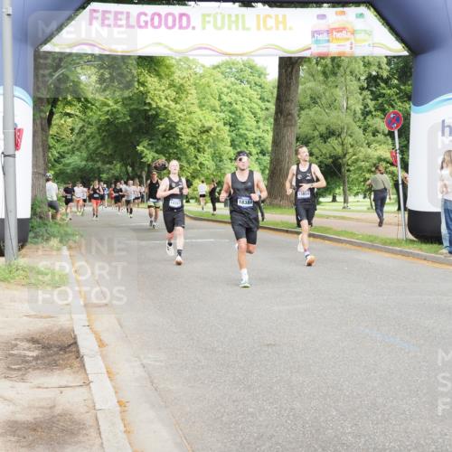 29.06.2025 - hella hamburg halbmarathon MichiJ http://msf.ph/oto/8227182 29.06.2025 10:25:48 Zwischen KM18-KM19 2767, 3790, 5003, 5092, 5307, 7482, 9178, 14459, 17024, 17658, 18062, 18384 meine-sportfotos.de