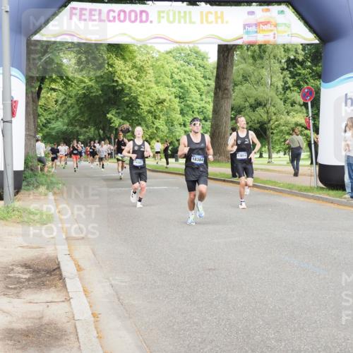29.06.2025 - hella hamburg halbmarathon MichiJ http://msf.ph/oto/8227193 29.06.2025 10:25:48 Zwischen KM18-KM19 2767, 3790, 5003, 5092, 5307, 7482, 9178, 14459, 17024, 17658, 18062, 18384 meine-sportfotos.de