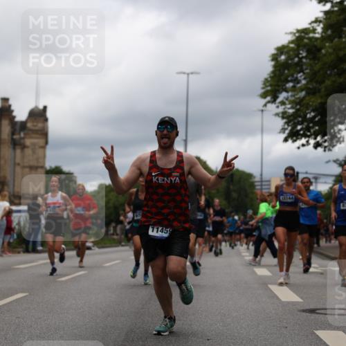 29.06.2025 - hella hamburg halbmarathon Yannick Fuchs http://msf.ph/oto/8227219 29.06.2025 10:46:34 20KM 1098, 1257, 1657, 2111, 2444, 2814, 3258, 3715, 3952, 4121, 4557, 4558, 4837, 5116, 5169, 5194, 5378, 5399, 6164, 6561, 6562, 7130, 7178, 7312, 7475, 7896, 8139, 8172, 8316, 8720, 8977, 9145, 10529, 10811, 11459, 12135, 12519, 13211, 13301, 13327, 14198, 14286, 14791, 15001, 15144, 15275, 15427, 15446, 15506, 15690, 16320, 16929, 17130, 17198, 17773, 18331 meine-sportfotos.de