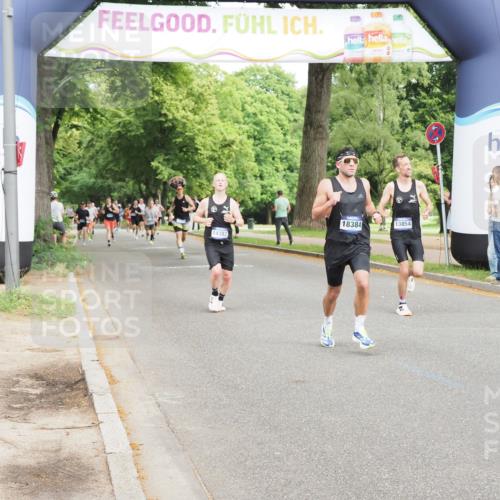 29.06.2025 - hella hamburg halbmarathon MichiJ http://msf.ph/oto/8227273 29.06.2025 10:25:49 Zwischen KM18-KM19 2767, 3790, 5003, 5092, 5307, 7482, 9178, 14459, 17024, 17658, 18384 meine-sportfotos.de