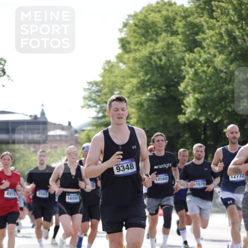 29.06.2025 - hella hamburg halbmarathon Jannik Wohlers http://msf.ph/oto/8227408 29.06.2025 09:51:52 Lombardsbrücke 1057, 1139, 1468, 1604, 1631, 1763, 3305, 3618, 3852, 4565, 4871, 4915, 5231, 5336, 5690, 6373, 6711, 7710, 8564, 9348, 9444, 9547, 9659, 10493, 10741, 11062, 11495, 11679, 11821, 12772, xxx, 13269, 13728, 14449, 14462, 15233, 15270, 15309, 16547, 16591, 16592, 17159, 17637, 17926, 18489, 18560, 18659, 18829, 18878, 18987, 19009 meine-sportfotos.de