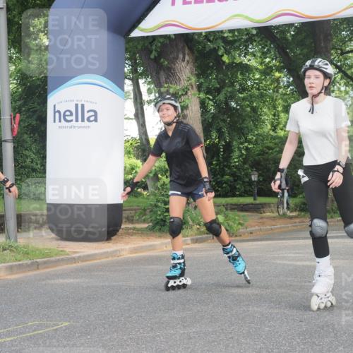 29.06.2025 - hella hamburg halbmarathon KatJ http://msf.ph/oto/8227489 29.06.2025 09:41:06 Zwischen KM18-KM19  meine-sportfotos.de