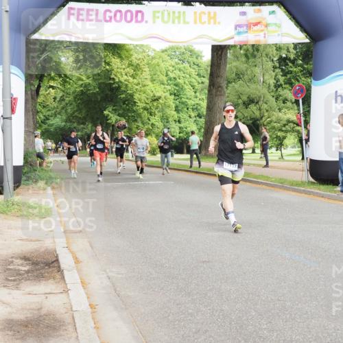 29.06.2025 - hella hamburg halbmarathon MichiJ http://msf.ph/oto/8227526 29.06.2025 10:25:53 Zwischen KM18-KM19 2767, 5003, 7482, 9178, 13854, 14387, 17137, 18384 meine-sportfotos.de
