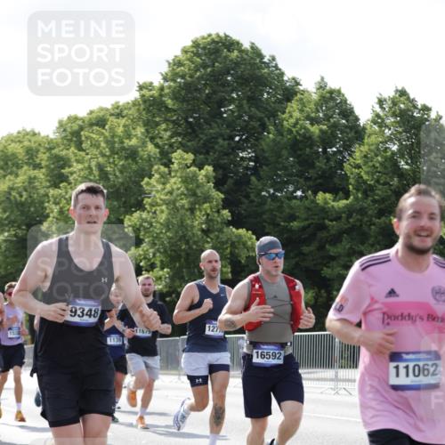 29.06.2025 - hella hamburg halbmarathon Jannik Wohlers http://msf.ph/oto/8227544 29.06.2025 09:51:54 Lombardsbrücke 1057, 1139, 1468, 1604, 1631, 1763, 3305, 3618, 3852, 4565, 4871, 4915, 5011, 5336, 5690, 6373, 6550, 6711, 7710, 8564, 8852, 9348, 9444, 9547, 9659, 10493, 10741, 11062, 11495, 11679, 11821, 12046, 12772, 13269, 13728, 14449, 14462, 14813, 15233, 15270, 15309, 16547, 16591, 16592, 17159, 17281, 17637, 17926, 18489, 18560, 18659, 18829, 18987, 19009 meine-sportfotos.de