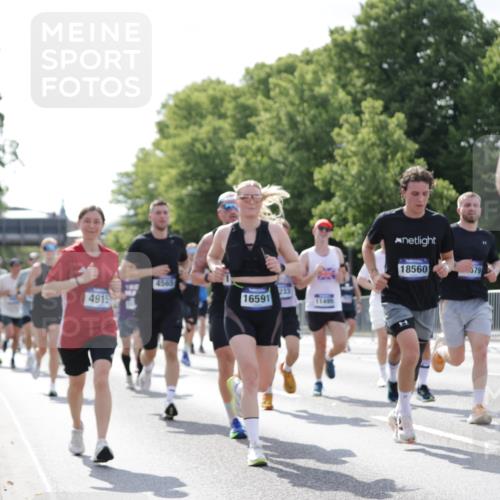 29.06.2025 - hella hamburg halbmarathon Jannik Wohlers http://msf.ph/oto/8227560 29.06.2025 09:51:55 Lombardsbrücke 1057, 1139, 1468, 1604, 1631, 1763, 3305, 3618, 3852, 4565, 4871, 4915, 5011, 5690, 6373, 6550, 6711, 7710, 8852, 9348, 9444, 9547, 10493, 10741, 11062, 11495, 11679, 11821, 12046, 12772, 13269, 13728, 14449, 14813, 15233, 15270, 15309, 16338, 16547, 16591, 16592, 17159, 17281, 17637, 17926, 18489, 18560, 18659, 18829, 18987, 19009 meine-sportfotos.de