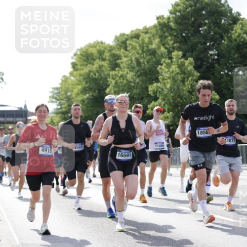 29.06.2025 - hella hamburg halbmarathon Jannik Wohlers http://msf.ph/oto/8227610 29.06.2025 09:51:55 Lombardsbrücke 1057, 1139, 1468, 1604, 1631, 1763, 3305, 3618, 3852, 4565, 4871, 4915, 5011, 5690, 6373, 6550, 6711, 7710, 8852, 9348, 9444, 9547, 10493, 10741, 11062, 11495, 11679, 11821, 12046, 12772, 13269, 13728, 14449, 14813, 15233, 15270, 15309, 16338, 16547, 16591, 16592, 17159, 17281, 17637, 17926, 18489, 18560, 18659, 18829, 18987, 19009 meine-sportfotos.de