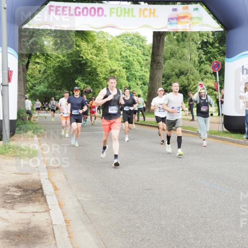 29.06.2025 - hella hamburg halbmarathon MichiJ http://msf.ph/oto/8227739 29.06.2025 10:25:57 Zwischen KM18-KM19 6095, 10738, 13854, 14387, 16523, 17137, 18159 meine-sportfotos.de