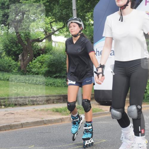 29.06.2025 - hella hamburg halbmarathon KatJ http://msf.ph/oto/8227796 29.06.2025 09:41:07 Zwischen KM18-KM19  meine-sportfotos.de