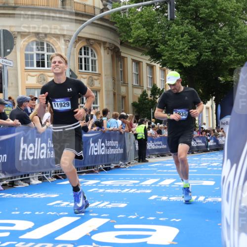 29.06.2025 - hella hamburg halbmarathon Strokosch-Dieckow http://msf.ph/oto/8227835 29.06.2025 10:31:53 Ziel 1407, 3935, 4129, 4698, 6619, 10927, 11199, 11929 meine-sportfotos.de