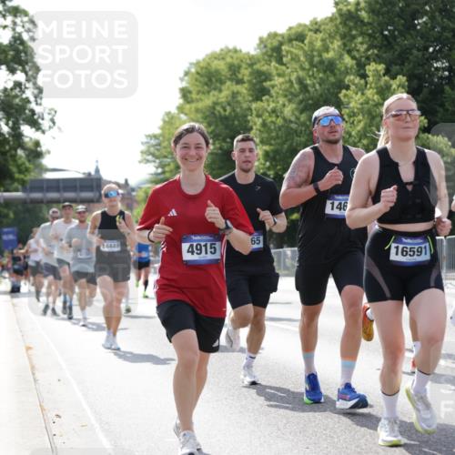 29.06.2025 - hella hamburg halbmarathon Jannik Wohlers http://msf.ph/oto/8227847 29.06.2025 09:51:56 Lombardsbrücke 1057, 1139, 1468, 1604, 1631, 3305, 3618, 3852, 4565, 4871, 4915, 5011, 6373, 6550, 6711, 7710, 8852, 9348, 9444, 9547, 10493, 10741, 11062, 11495, 11679, 11821, 12046, 12772, 13269, 13728, 14257, 14449, 14813, 15233, 15247, 15270, 15309, 16338, 16547, 16591, 16592, 17159, 17281, 17637, 17926, 18489, 18560, 18659, 18775, 18987, 19009 meine-sportfotos.de