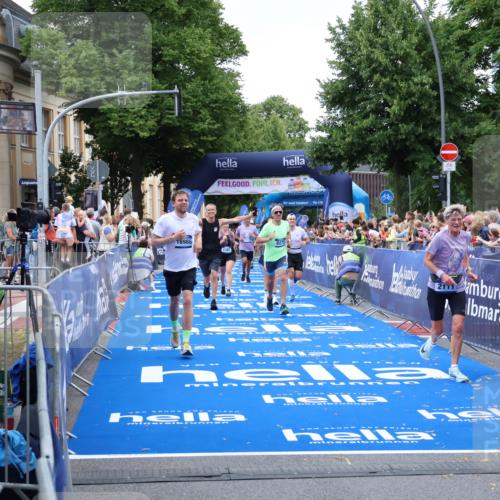29.06.2025 - hella hamburg halbmarathon Zöllner http://msf.ph/oto/8228041 29.06.2025 10:53:17 Ziel 2074, 2111, 7312, 7383, 8273, 8361, 9142, 12875, 15179, 16929, 16986 meine-sportfotos.de