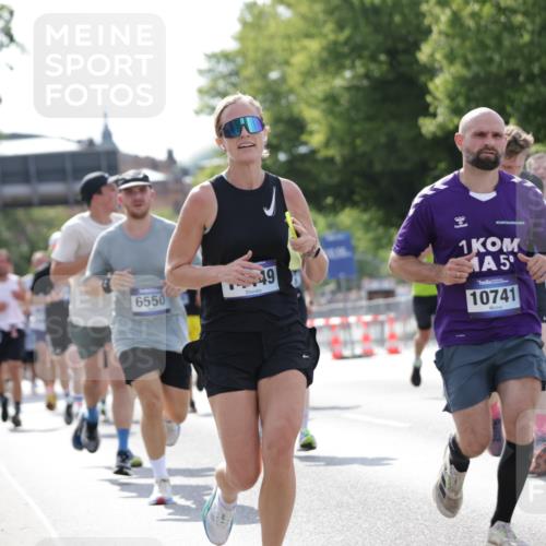 29.06.2025 - hella hamburg halbmarathon Jannik Wohlers http://msf.ph/oto/8228074 29.06.2025 09:51:57 Lombardsbrücke 1057, 1139, 1169, 1468, 1604, 1631, 3305, 3618, 3852, 4565, 4871, 4915, 5011, 6373, 6550, 6711, 7432, 8852, 9348, 9444, 9547, 10493, 10741, 11062, 11495, 11679, 11779, 11821, 12046, 12772, 13269, 13614, 13728, 14257, 14449, 14813, 15233, 15247, 15270, 15309, 16338, 16547, 16591, 16592, 17159, 17281, 17637, 17926, 18489, 18560, 18659, 18775, 18987 meine-sportfotos.de
