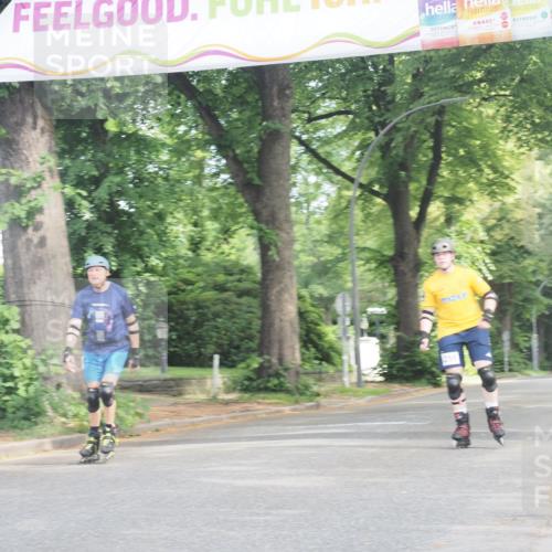 29.06.2025 - hella hamburg halbmarathon KatJ http://msf.ph/oto/8228153 29.06.2025 09:41:14 Zwischen KM18-KM19  meine-sportfotos.de