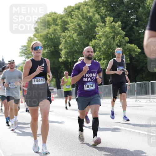 29.06.2025 - hella hamburg halbmarathon Jannik Wohlers http://msf.ph/oto/8228171 29.06.2025 09:51:58 Lombardsbrücke 1139, 1169, 1468, 1604, 1631, 3305, 3618, 3852, 4565, 4871, 4915, 5011, 6373, 6550, 6711, 7432, 8852, 9348, 9444, 9547, 10493, 10741, 11062, 11495, 11679, 11779, 11821, 12046, 12772, 13269, 13614, 13728, 14257, 14449, 14813, 15233, 15247, 15270, 15309, 16338, 16591, 16592, 17159, 17281, 17391, 17637, 17926, 18489, 18560, 18659, 18775, 18987 meine-sportfotos.de