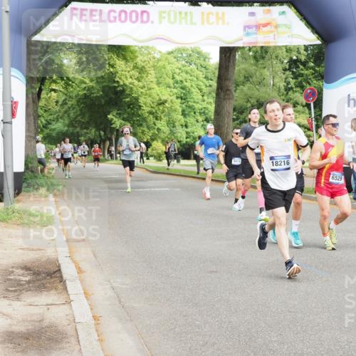 29.06.2025 - hella hamburg halbmarathon MichiJ http://msf.ph/oto/8228182 29.06.2025 10:26:02 Zwischen KM18-KM19 2404, 6095, 6529, 9914, 10680, 10738, 15178, 15939, 16523, 17192, 17723, 18103, 18159, 18216 meine-sportfotos.de