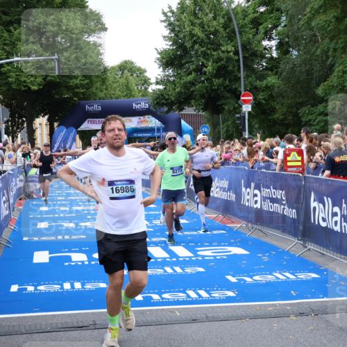 29.06.2025 - hella hamburg halbmarathon Zöllner http://msf.ph/oto/8228266 29.06.2025 10:53:19 Ziel 1683, 2074, 4065, 7312, 7383, 8273, 8361, 9142, 11844, 12875, 15179, 15681, 16929, 16986, 18901 meine-sportfotos.de