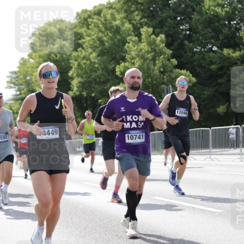 29.06.2025 - hella hamburg halbmarathon Jannik Wohlers http://msf.ph/oto/8228311 29.06.2025 09:51:58 Lombardsbrücke 1139, 1169, 1468, 1604, 1631, 3305, 3618, 3852, 4565, 4871, 4915, 5011, 6373, 6550, 6711, 7432, 8852, 9348, 9444, 9547, 10493, 10741, 11062, 11495, 11679, 11779, 11821, 12046, 12772, 13269, 13614, 13728, 14257, 14449, 14813, 15233, 15247, 15270, 15309, 16338, 16591, 16592, 17159, 17281, 17391, 17637, 17926, 18489, 18560, 18659, 18775, 18987 meine-sportfotos.de